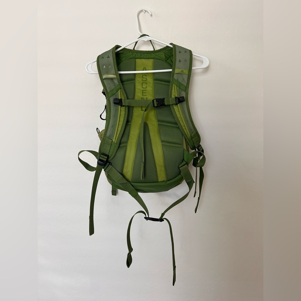 Ascend Meander - Olive and Forest Green Backpack - Picture 2 of 9